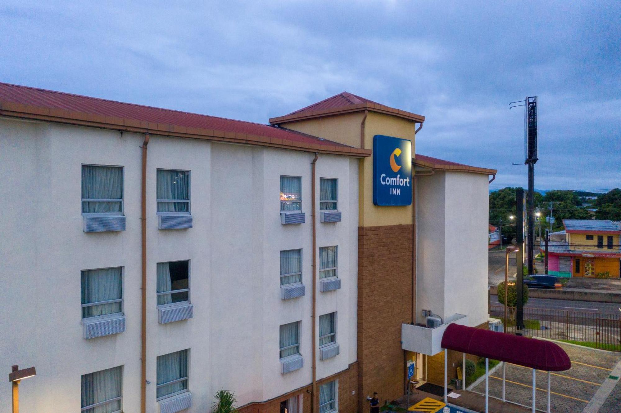 Comfort Inn Real San Miguel Exterior photo