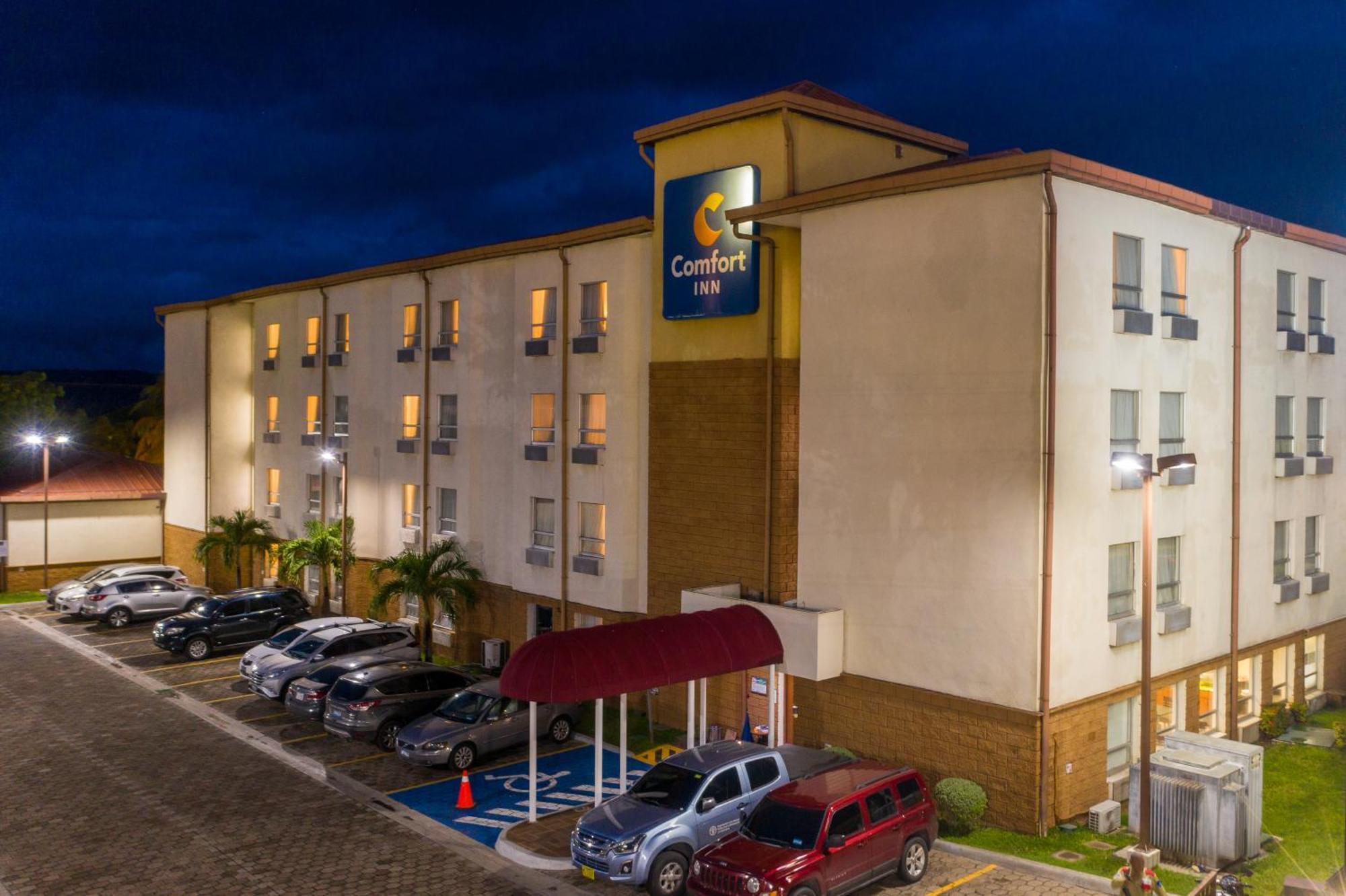 Comfort Inn Real San Miguel Exterior photo